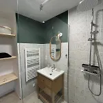 T2 Lumineux, Jardin Prive Et Piscine * 바이어스