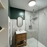 T2 Lumineux, Jardin Prive Et Piscine 바이어스