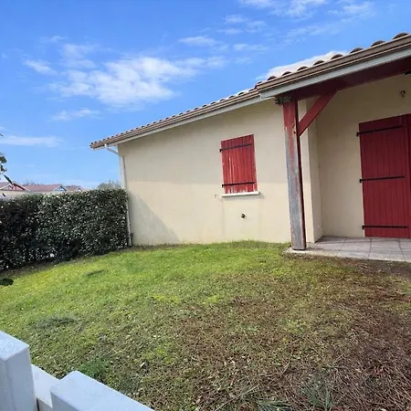 T2 Lumineux, Jardin Prive Et Piscine Apartmán *