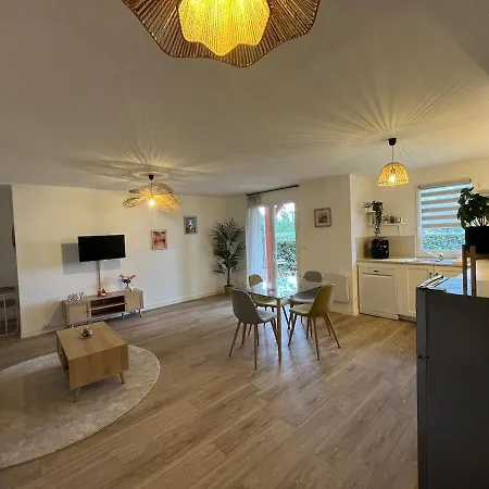 T2 Lumineux, Jardin Prive Et Piscine
